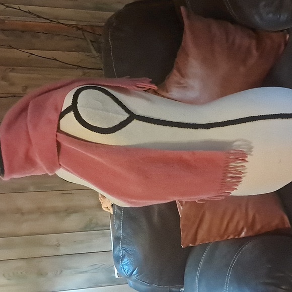 Lord & Taylor Pink 100% Cashmere Fringed Scarf Soft Quiet Luxury Luxury Preowned - Picture 3 of 7